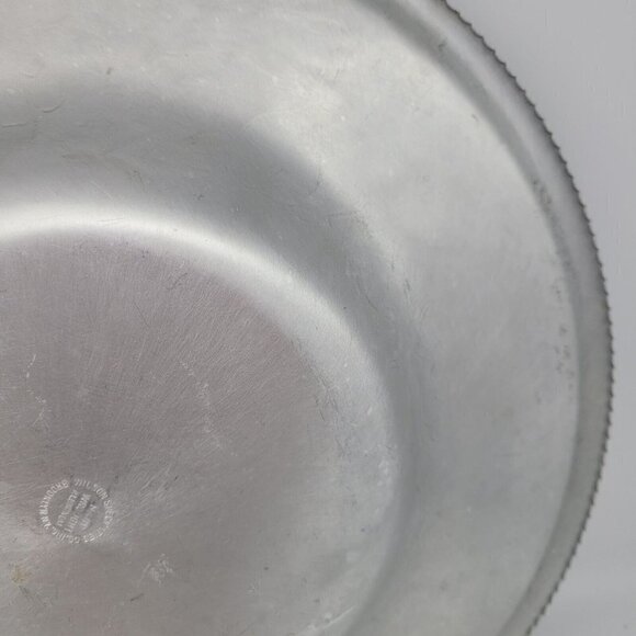 Vtg Hand Wrought Aluminum Serving Dish Bowl Floral Embossed Wilson Specialties - Picture 10 of 13